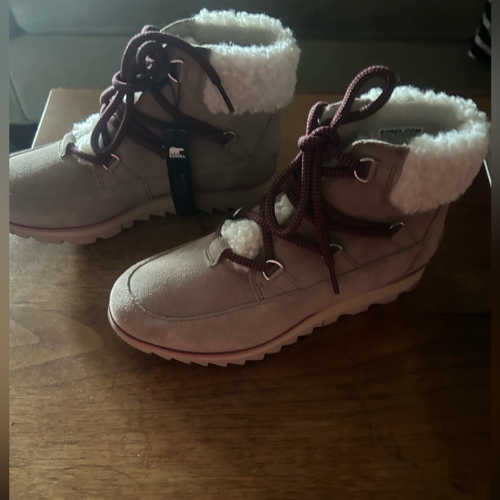 Sorel Winter Boots with Cream and Brown Accents
